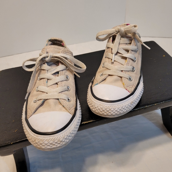 Converse All Star shoes, kids. Light pink/cream color (see pics) girls size 13 - Picture 5 of 9
